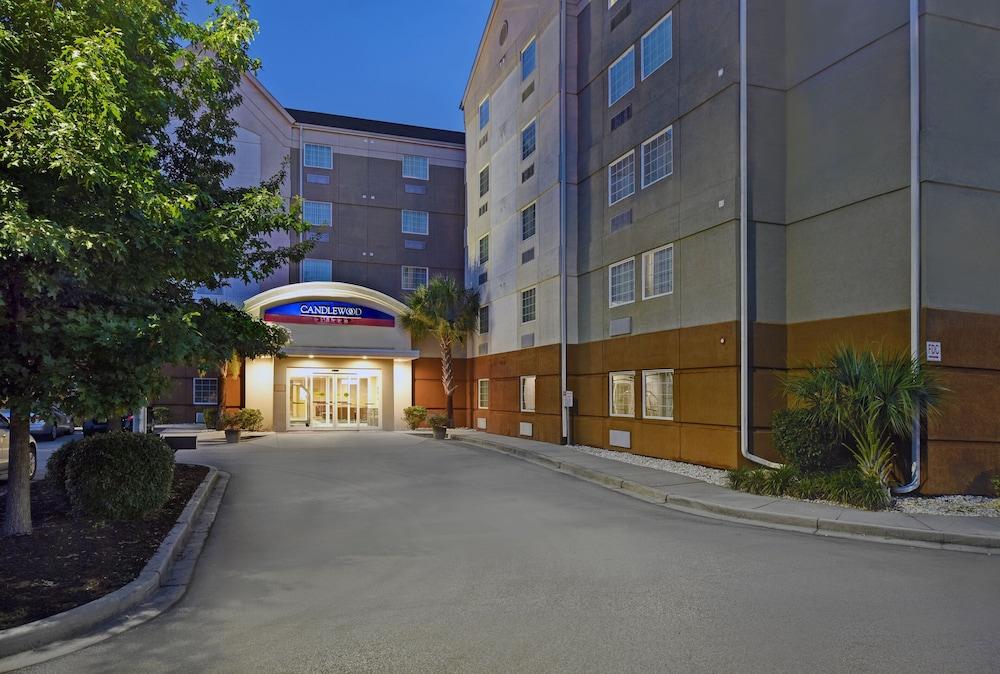 Candlewood Columbia-fort Jackson By Ihg Hotel 3*