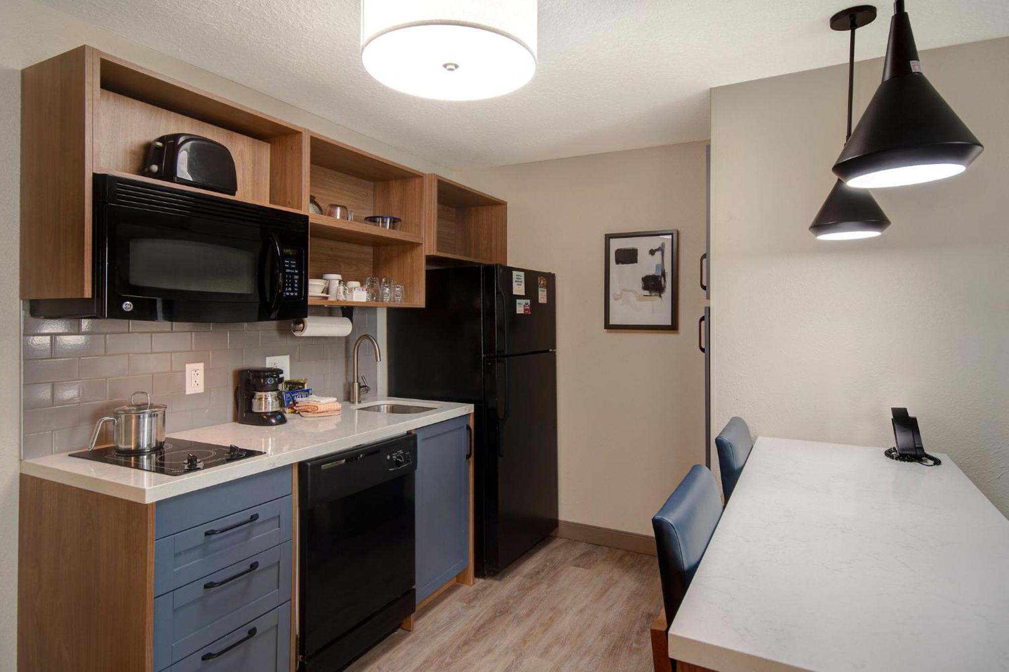 Candlewood Columbia-fort Jackson By Ihg Hotel Columbia